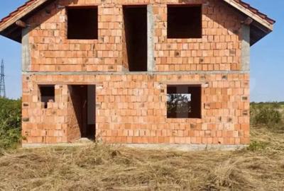 Casă cu 3 camere cu Teren 750 Mp în Lazuri - 1