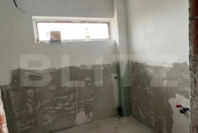 Apartament cu 3 camere semidecomandat în Careiului - 3