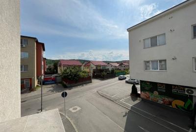 Apartament cu 3 camere semidecomandat în Florești - 2