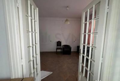 Casă cu 11 camere cu Teren 341 Mp în Dudești - 8