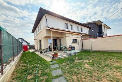 Casă cu 5 camere cu Teren 250 Mp în Berceni