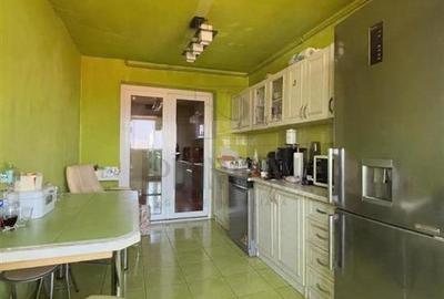 Apartament cu 4 camere decomandat, mobilat în Complex Studențesc