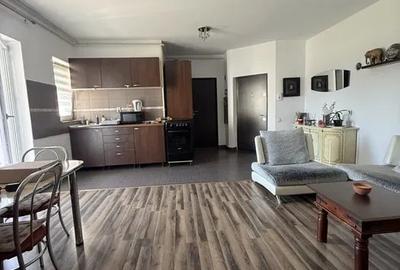 Apartament cu 2 camere semidecomandat, mobilat în Florești