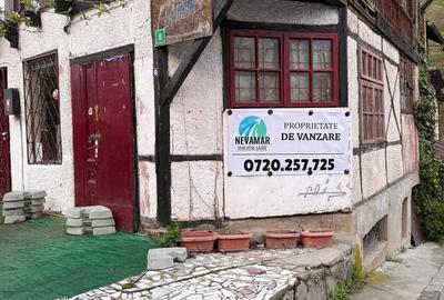 Casă cu 4 camere în Central