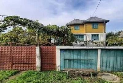Casă cu 4 camere în Roșiori - 1