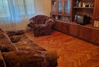 Apartament cu 3 camere decomandat în Central - 1