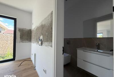 Casă cu 5 camere cu Teren 410 Mp în Corbeanca - 1