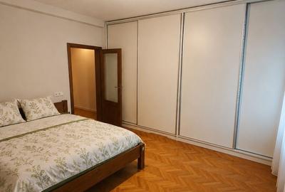 Casă cu 4 camere în Central - 1
