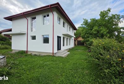 Casă cu 6 camere cu Teren 700 Mp în Breaza - 1