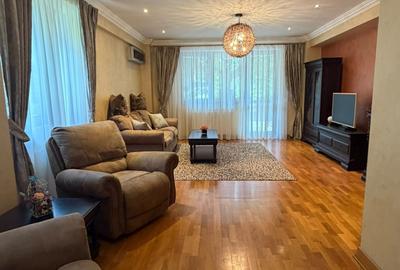 Apartament cu 3 camere decomandat în Copou