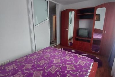 Apartament cu 2 camere semidecomandat în Micro 4 - 8