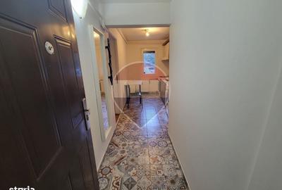 Apartament cu 2 camere semidecomandat în Berceni