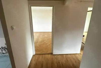 Apartament cu 4 camere decomandat în Central - 4