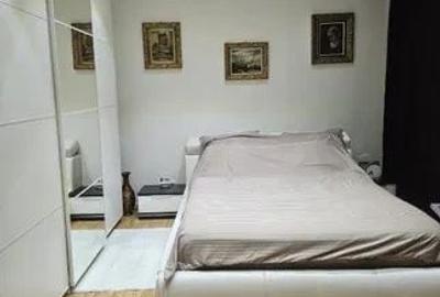 Apartament cu 2 camere decomandat în Parcul Carol