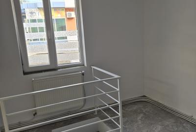Spațiu comercial, de 84 mp, în Central - 8