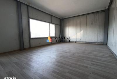Spațiu comercial, de 560 mp, în Central - 6