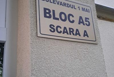 Apartament cu 3 camere semidecomandat în Centrul Vechi