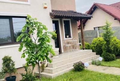 Casă individuală cu 4 camere cu Garaj în Sânmihaiu Român