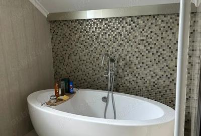 Casă cu 4 camere cu Teren 395 Mp în Central - 1