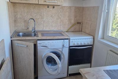 Garsonieră decomandată în Zorilor