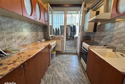 Apartament cu 2 camere semidecomandat în Rișca