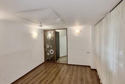 Spațiu comercial, de 144 mp, în Central - 15