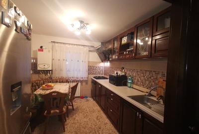 Apartament cu 3 camere decomandat în Central - 3