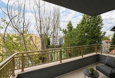 Apartament cu 3 camere decomandat în Dacia