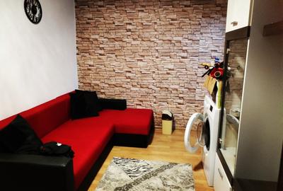 Apartament cu 2 camere semidecomandat în Obor