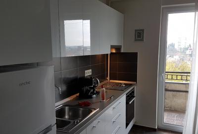 Apartament cu 4 camere decomandat în 1 Decembrie 1918 - 1