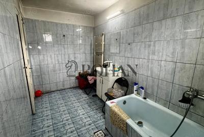 Casă cu Teren 792 Mp în Central