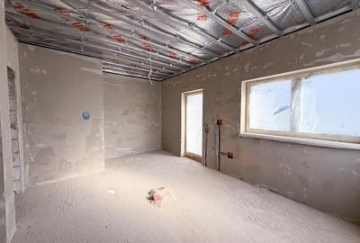 Duplex cu 3 camere cu Canalizare în Cristian - 8
