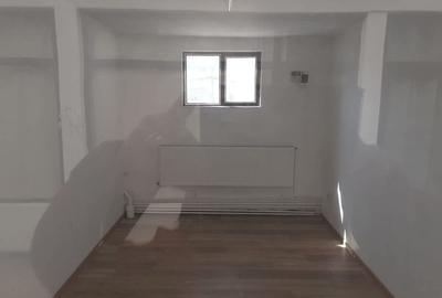 Spațiu comercial, de 15 mp, în Km 4
