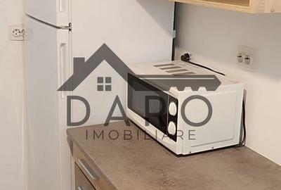 Apartament cu 3 camere decomandat în Cornișa