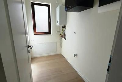 Casă cu 5 camere cu Teren 300 Mp în Central - 2