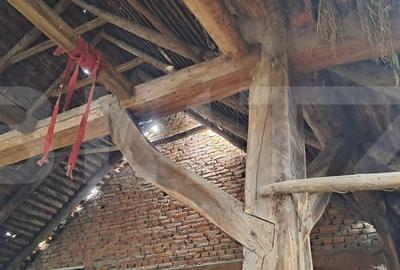 Casă cu 2 camere cu Teren 1400 Mp în Beclean