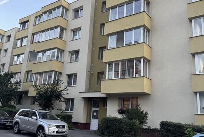 Apartament cu 2 camere decomandat în Cornișa