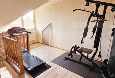 Casă cu 7 camere cu Teren 1346 Mp în Central