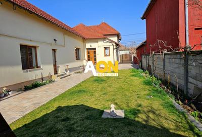 Casă individuală cu 4 camere cu Canalizare în Central