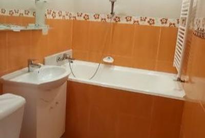 Apartament cu 3 camere semidecomandat în Micro 4 - 2