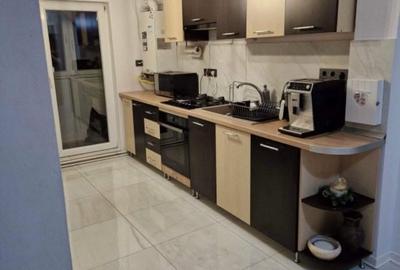 Apartament cu 4 camere decomandat în Central - 9