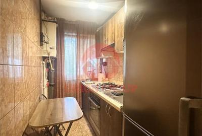 Apartament cu 2 camere semidecomandat în Casa de Cultură - 1
