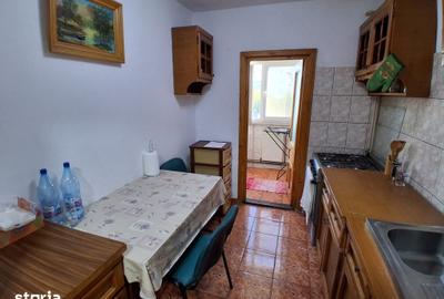 Apartament cu 2 camere decomandat în Canta