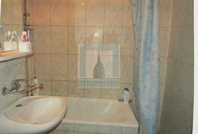 Apartament cu 3 camere decomandat în Județean - 5