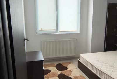 Apartament cu 2 camere decomandat în Roșu