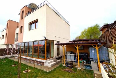 Casă cu 4 camere cu Garaj în Miroslava
