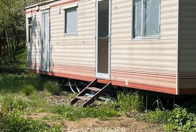 Casă cu 4 camere cu Teren 6700 Mp în Central - 1