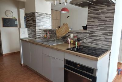 Apartament cu 2 camere decomandat în Republicii