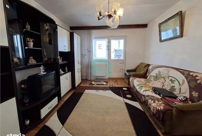 Apartament cu 3 camere decomandat în Florilor - 9