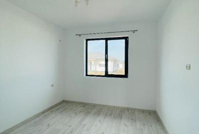 Casă cu 4 camere cu Teren 510 Mp în Balotești - 1